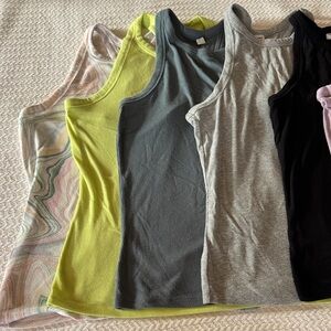 Old Navy Women's Tank Tops - Multicolor Set